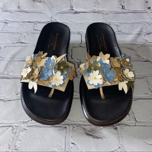 DONALD J PLINER FIBASP MADE IN ITALY FLORAL APPLIQUÉ SANDAL SIZE 8